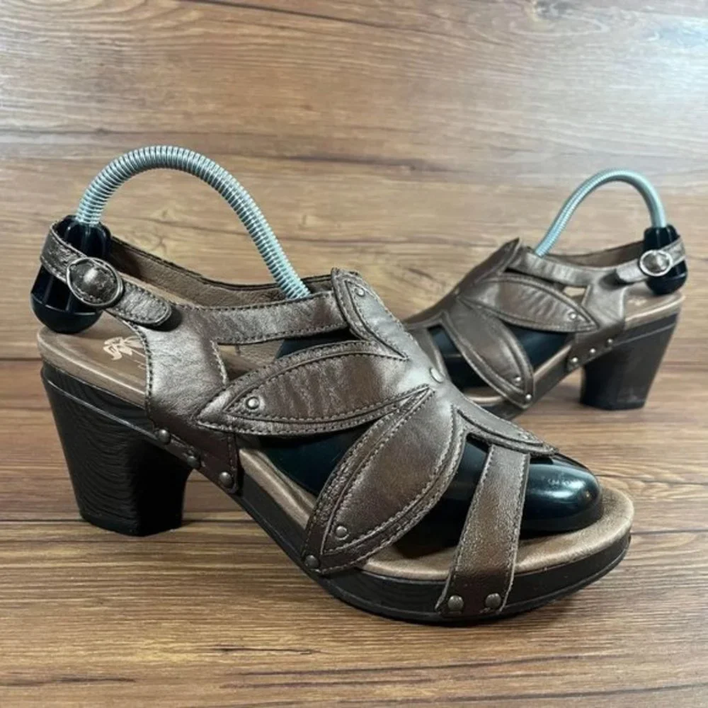 Dansko Nina Bronze Leather Flower Heel Clogs Women’s Size 9.5 (40)